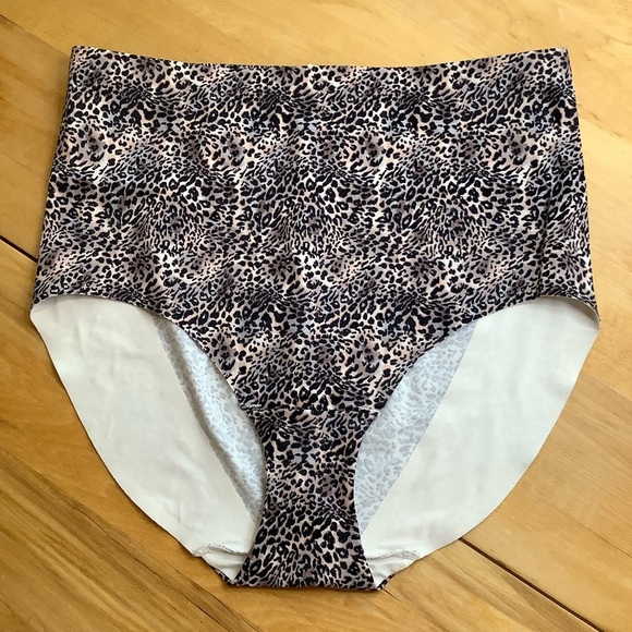 BODYHUSH 365 Everyday Control Brief Panty Snowy Feline Size M - Picture 3 of 7